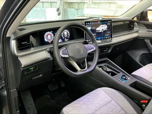 New 2026 Volkswagen Tiguan S image 8