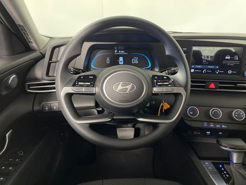 New 2026 Hyundai Elantra SE FWD image 15