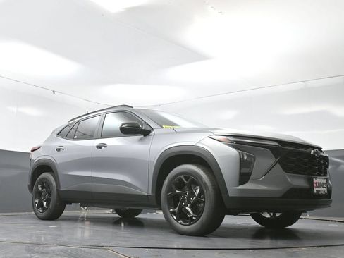New 2026 Chevrolet Trax LT w/ Driver Confidence Package FWD image 39