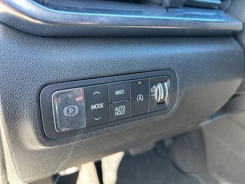 Used 2025 GMC Terrain Elevation image 13