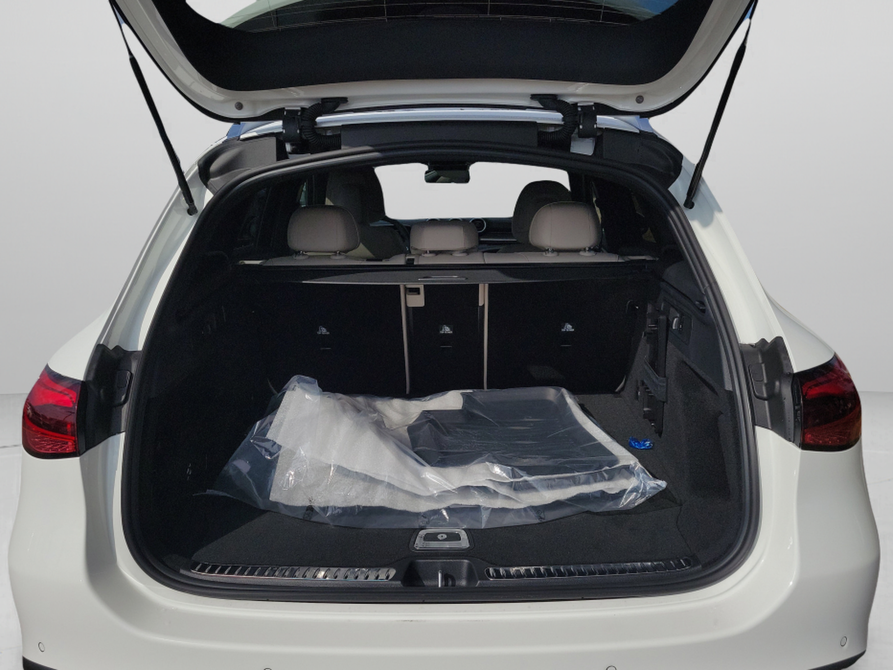Certified 2026 Mercedes-Benz GLC 300 image 31