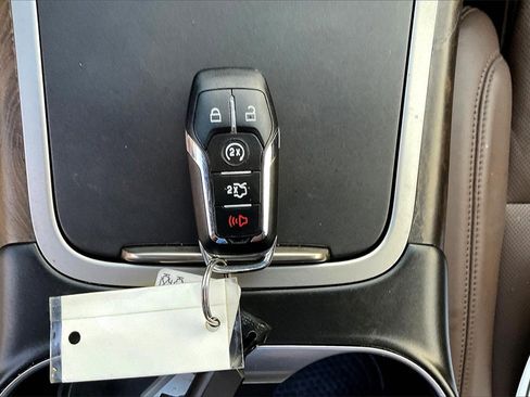 Used 2016 Lincoln MKX Reserve w/ Climate Package image 10