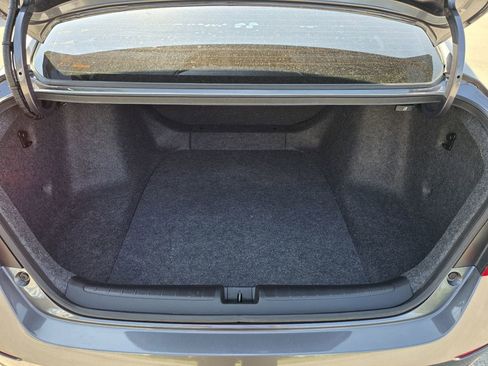 Used 2018 Honda Accord LX image 26