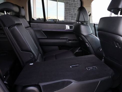 Used 2024 Hyundai Santa Fe Limited image 13