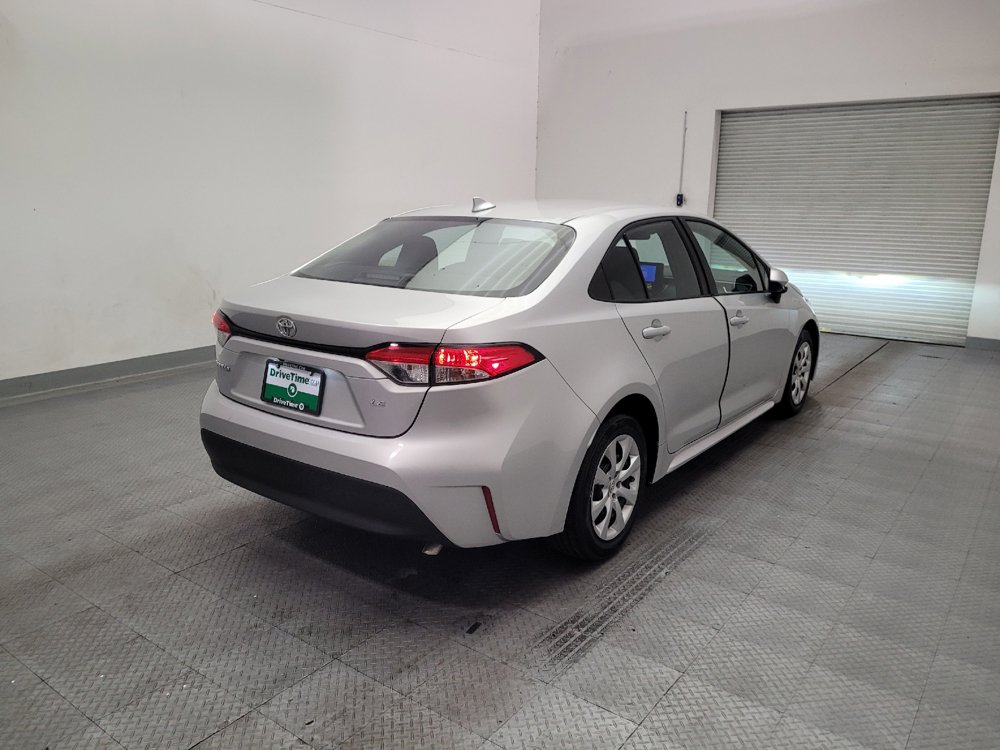 Used 2025 Toyota Corolla LE FWD image 9