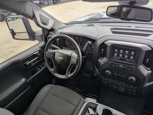 Used 2025 Chevrolet Silverado 2500 Custom w/ Custom Value Package image 32