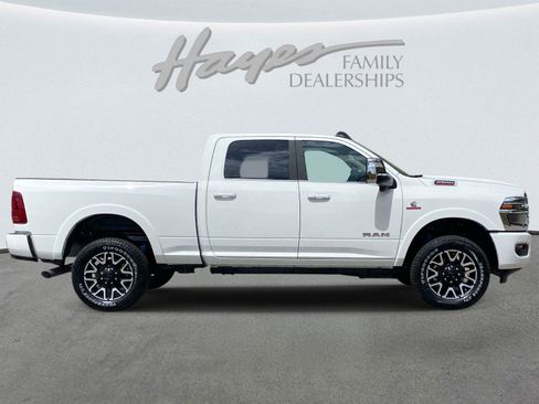 New 2026 RAM 2500 Limited AWD/4WD image 3