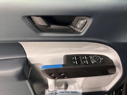 New 2026 Ford Maverick XLT w/ XLT Luxury Package FWD image 27
