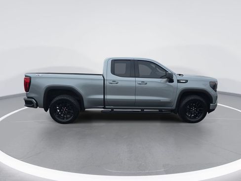 Used 2025 GMC Sierra 1500 Elevation AWD/4WD image 2
