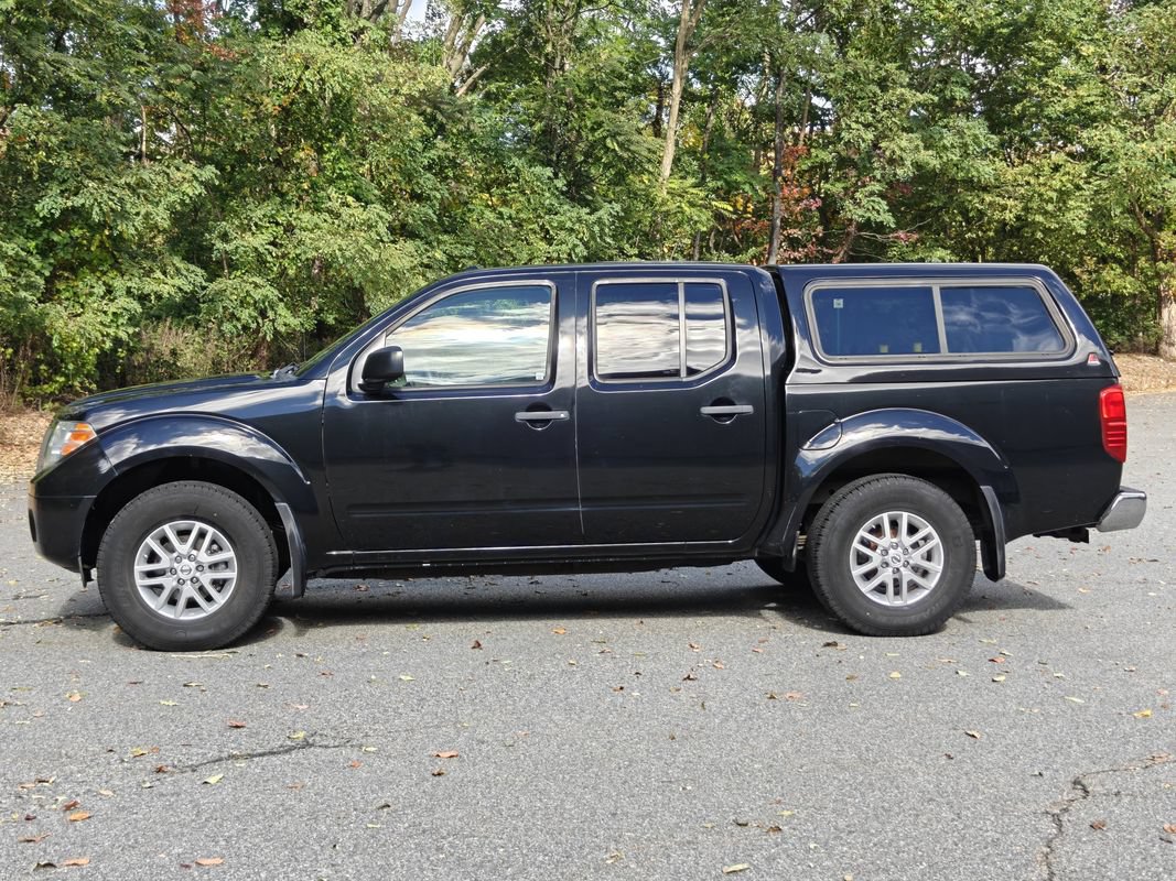 Used 2016 Nissan Frontier SV w/ SV Value Truck Package AWD/4WD image 4