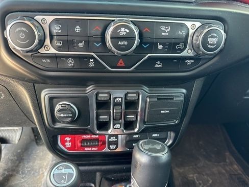 Used 2023 Jeep Wrangler Unlimited Rubicon w/ Cold Weather Group image 12