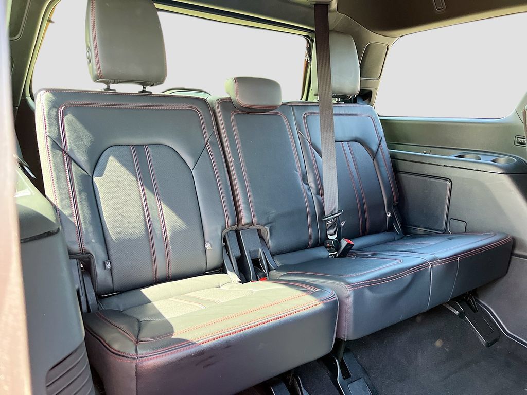 Used 2024 Ford Expedition Limited RWD image 29
