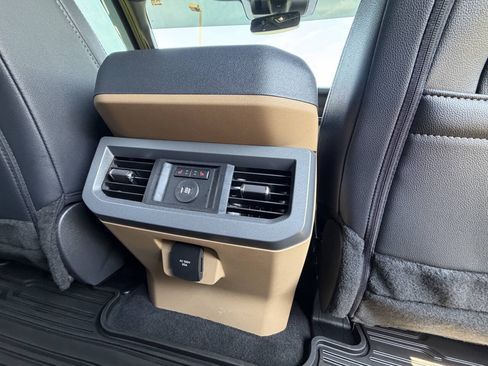 Used 2025 Ford F350 Lariat w/ Lariat Ultimate Package AWD/4WD image 38