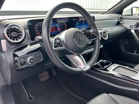 Used 2025 Mercedes-Benz CLA 250 image 10