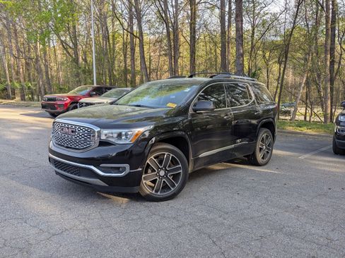 Used 2019 GMC Acadia Denali w/ Technology Package image 1