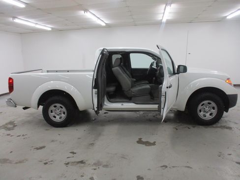 Used 2016 Nissan Frontier S RWD image 12
