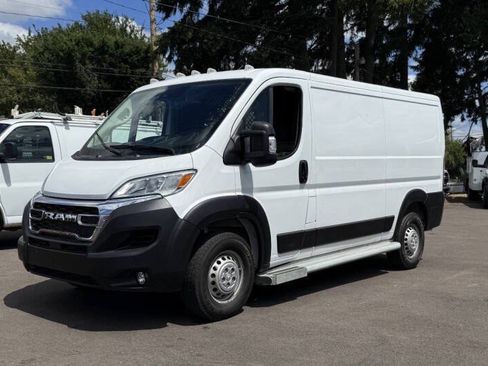 Used 2025 RAM ProMaster 2500 w/ U-Haul Equipment Group FWD image 1