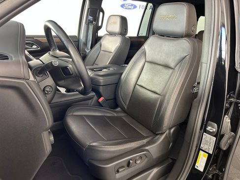 Used 2023 Chevrolet Suburban High Country w/ Premium Package 2 AWD/4WD image 20