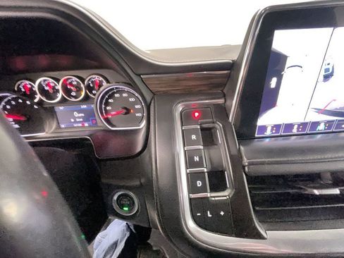 Used 2021 Chevrolet Tahoe Z71 w/ Z71 Signature Package image 15