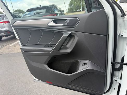 Used 2024 Volkswagen Tiguan SE R-Line FWD image 14