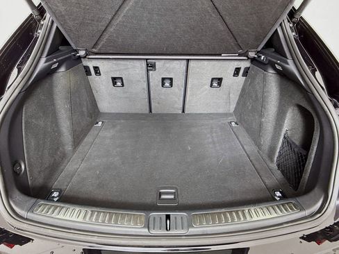 Certified 2025 Porsche Macan image 29