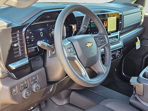 New 2026 Chevrolet Silverado 1500 LT image 3