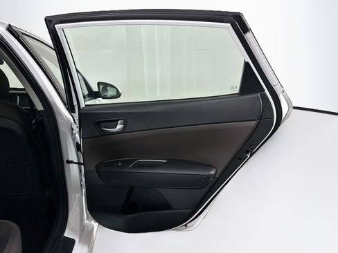 Used 2020 Kia Optima LX FWD image 28
