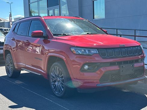 Used 2022 Jeep Compass Limited AWD/4WD image 2