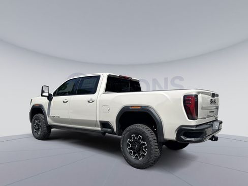 New 2026 GMC Sierra 2500 AT4X AWD/4WD image 4