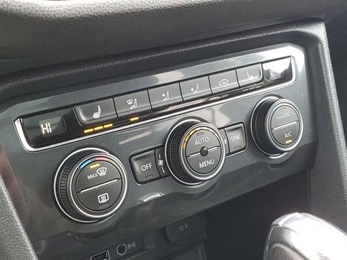 Used 2019 Volkswagen Tiguan SEL image 20