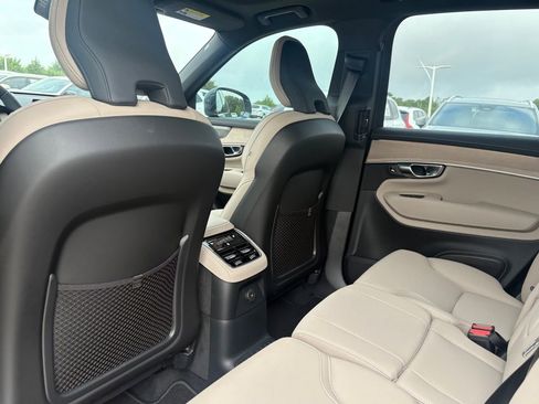 New 2026 Volvo XC90 T8 Plus w/ Protection Package Premier AWD/4WD image 22