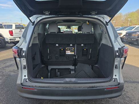 Used 2021 Toyota Sienna LE image 15