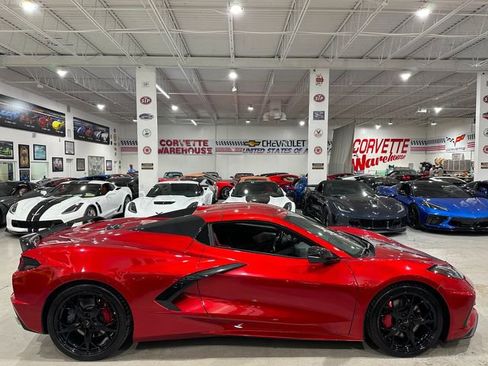 Used 2022 Chevrolet Corvette Stingray Premium Conv w/ Z51 Performance Package RWD image 5