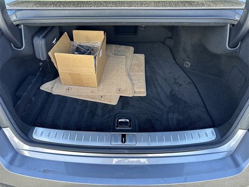 Used 2025 Genesis G90 3.5T image 18