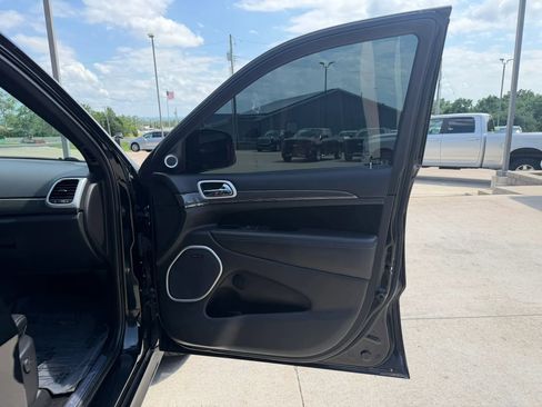 Used 2018 Jeep Grand Cherokee Trackhawk AWD/4WD image 46