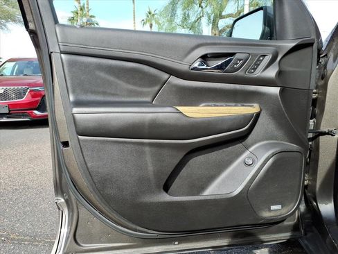 Used 2019 GMC Acadia Denali image 19