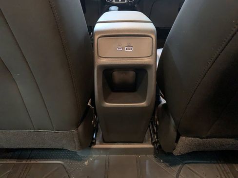 Used 2025 Chevrolet Trax RS w/ Sunroof Package FWD image 14