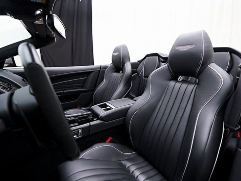 Used 2016 Aston Martin DB9 GT RWD image 65