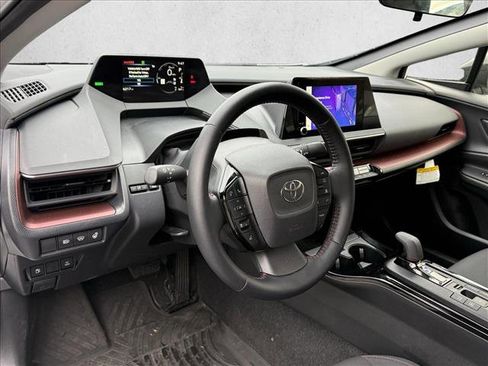Used 2024 Toyota Prius Prime SE image 10