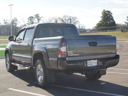 Used 2014 Toyota Tacoma PreRunner image 13