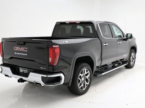 Used 2023 GMC Sierra 1500 SLT w/ X31 Off-Road Package image 8
