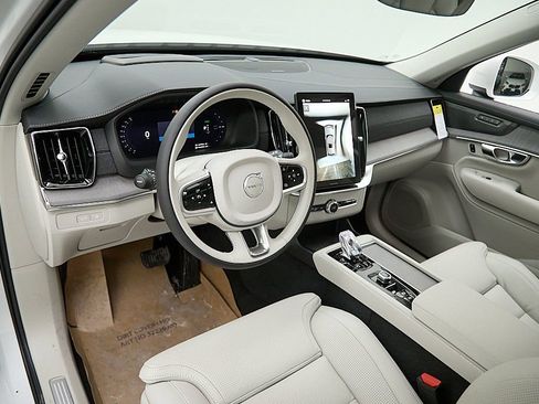 New 2026 Volvo XC90 T8 Ultra w/ Protection Package image 12