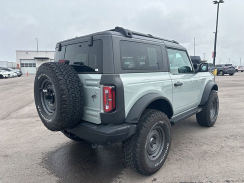 Used 2022 Ford Bronco Badlands image 9