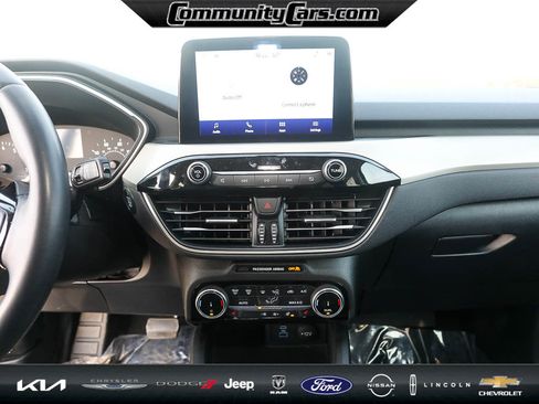 Used 2022 Ford Escape SEL image 16
