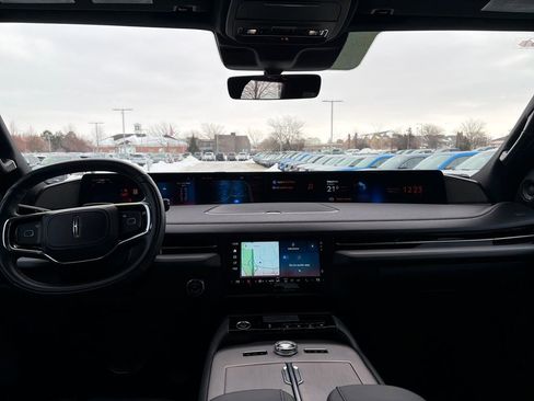 Used 2025 Lincoln Navigator L Reserve w/ Jet Appearance Package image 34