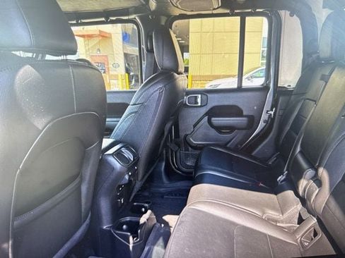 Used 2022 Jeep Gladiator Sport AWD/4WD image 10