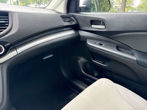Used 2016 Honda CR-V LX image 17