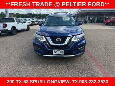 Used 2020 Nissan Rogue SV w/ Premium Package FWD image 2