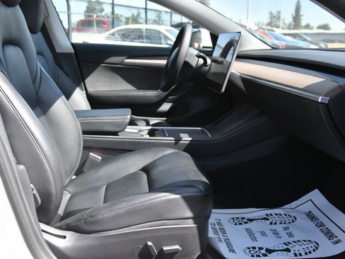 Used 2021 Tesla Model 3 Standard Range Plus RWD image 40