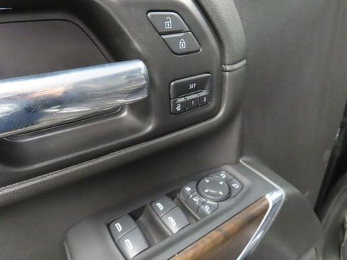 Used 2022 GMC Sierra 3500 SLT w/ X31 Off-Road Package image 51